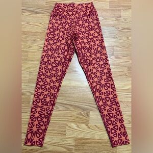 Vibrant Geometric Women's Leggings - Orange and Black